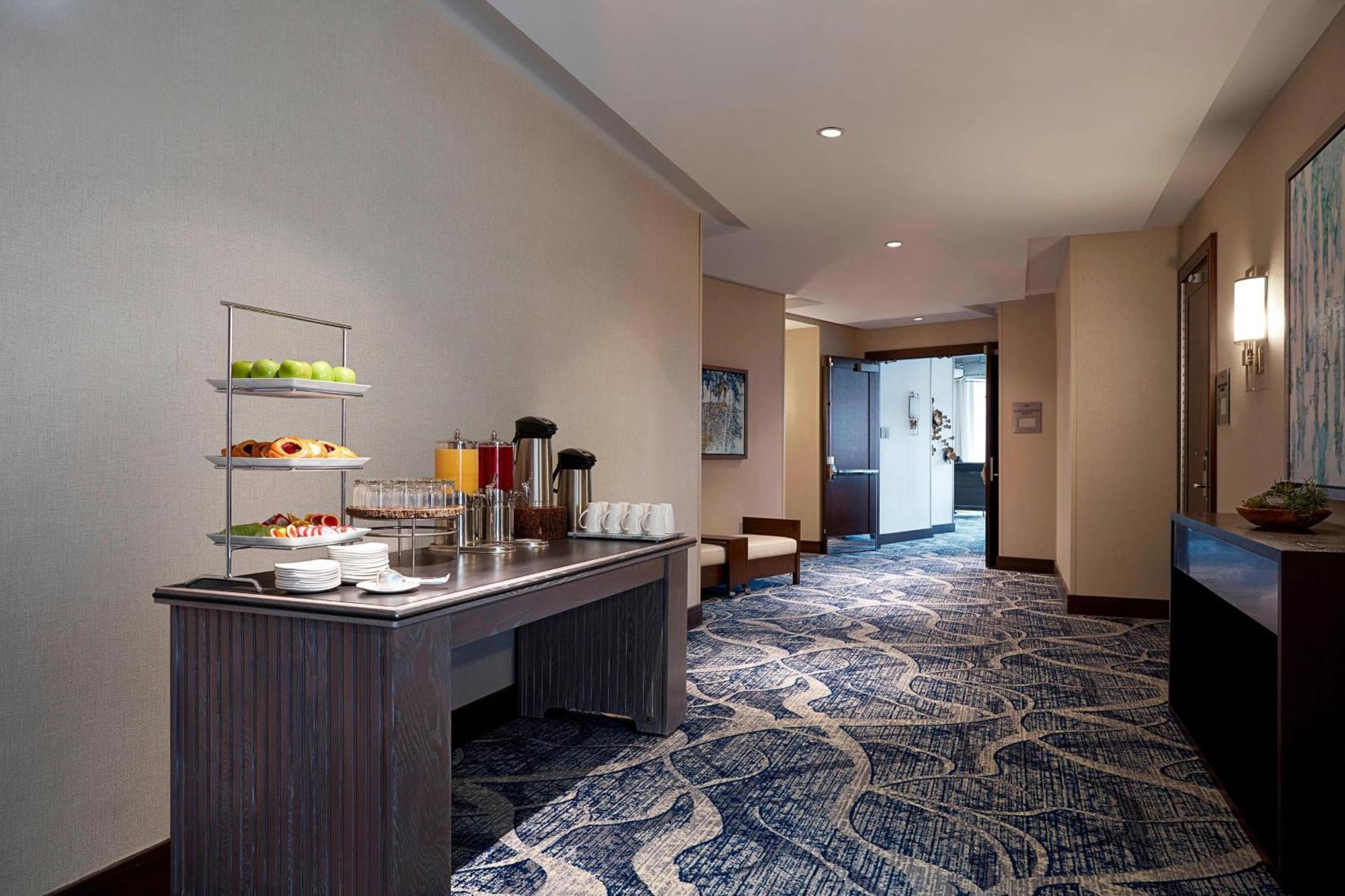 Hotel Ithaca Marriott Downtown On The Commons Exterior foto